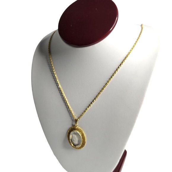 Whiting and Davis Intaglio Frosted Cameo Pendant Necklace 21" Open Weave Vintage - Picture 5 of 12